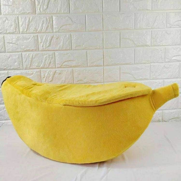 Banana‑Shaped Pet Bed