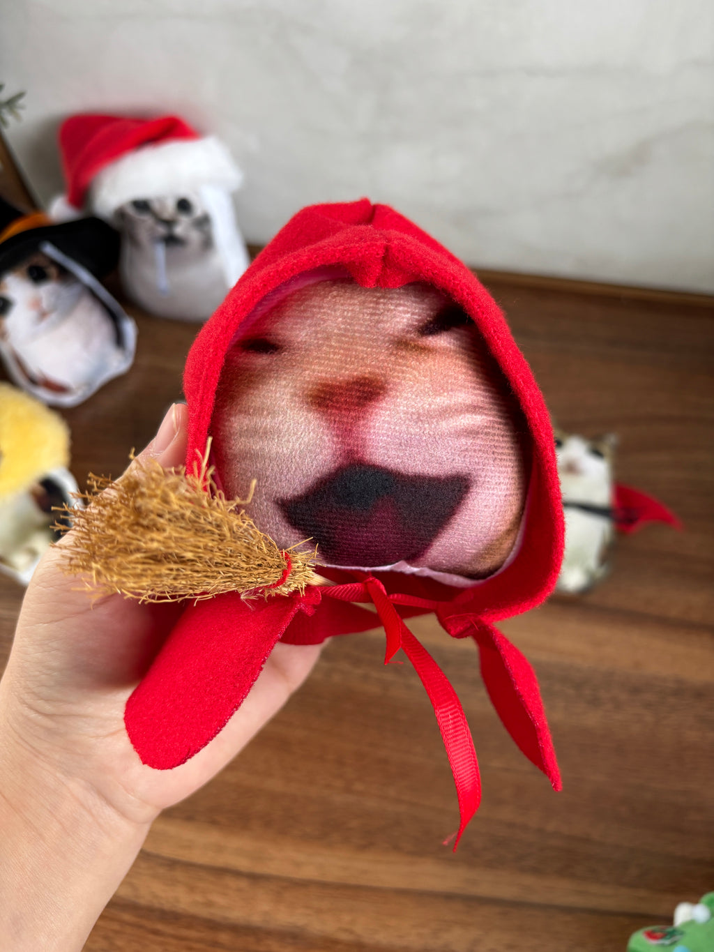Get the same outfit as Meowl