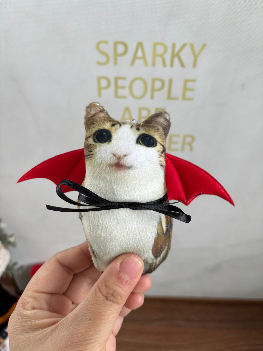 Get the same outfit as Meowl