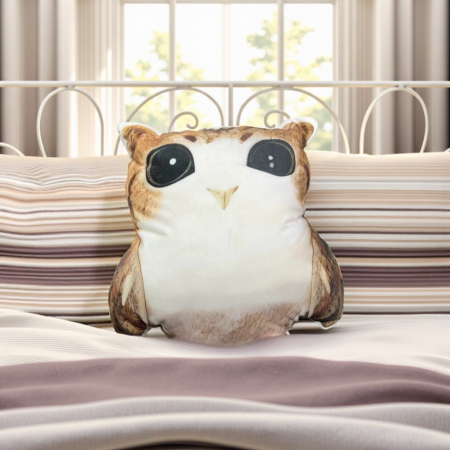 Owl-shaped pillow