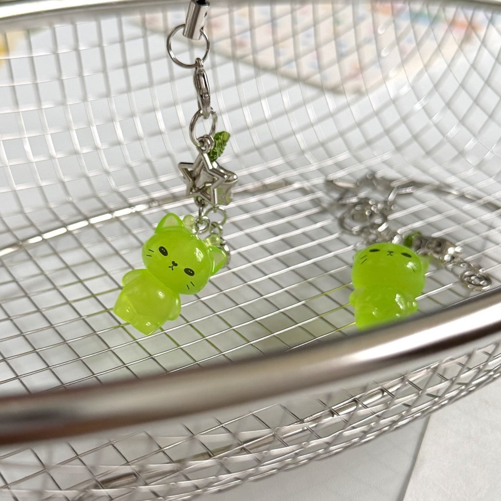 Glow-in-the-Dark Alien Cat Keychain